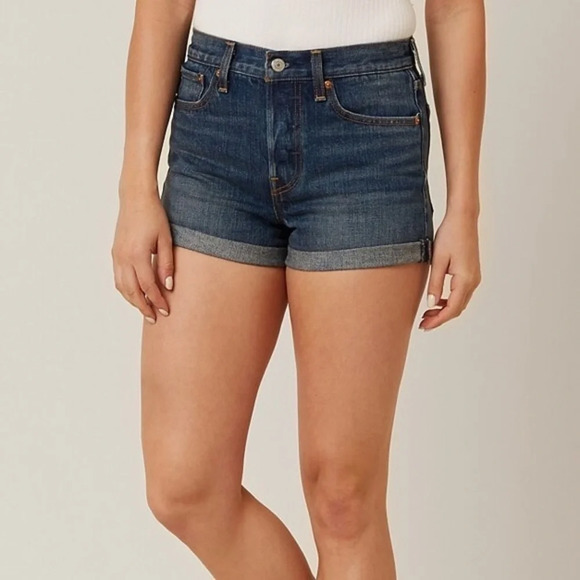 Levi’s High Rise Wedgie Shorts - Picture 1 of 5